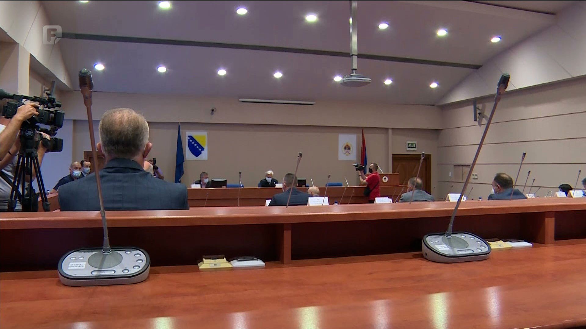 U petak o Inzkovoj odluci, moguća i vlada nacionalnog jedinstva